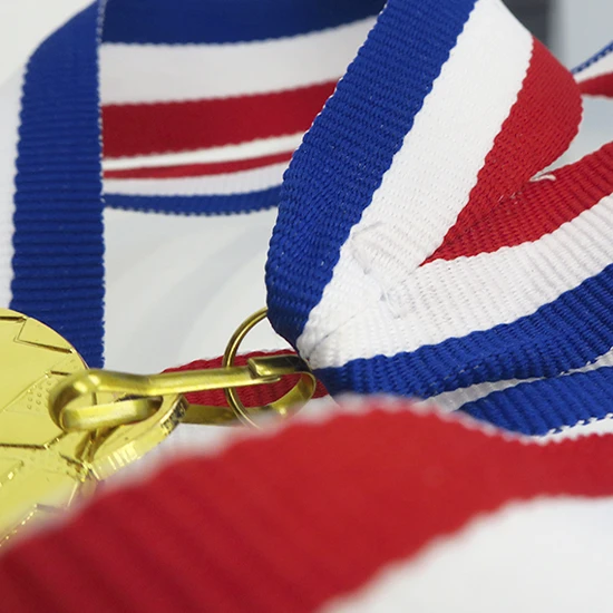 Ruban pour médaille V2-R/W/BL Ruban pour médaille V2-R/W/BL – Image 2