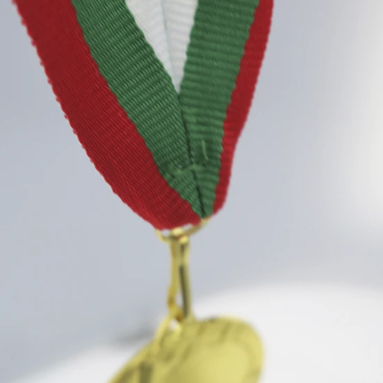 Ruban pour médaille V8-W/GN/RD Ruban pour médaille V8-W/GN/RD – Image 2